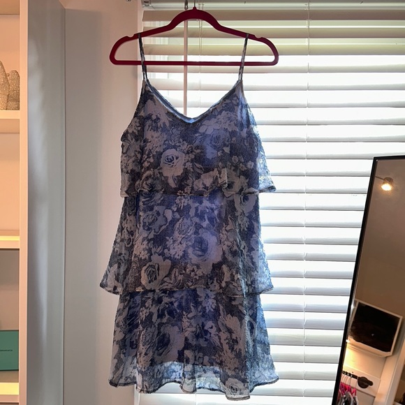 Blue floral tiered dress - Picture 2 of 5